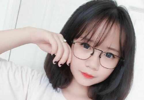 Ảnh gái xinh đeo kính cute