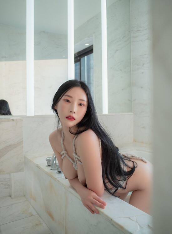 Ảnh nude Trung Quốc